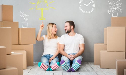 couple-move-new-place